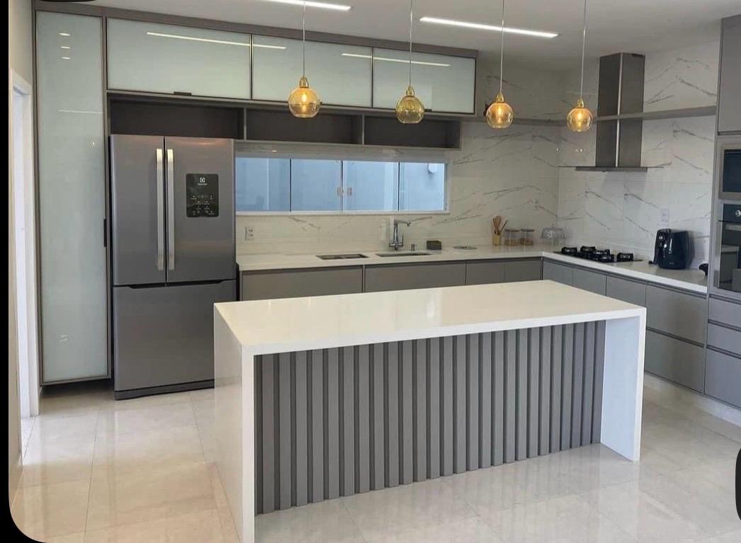 Modern Kitchen Layout